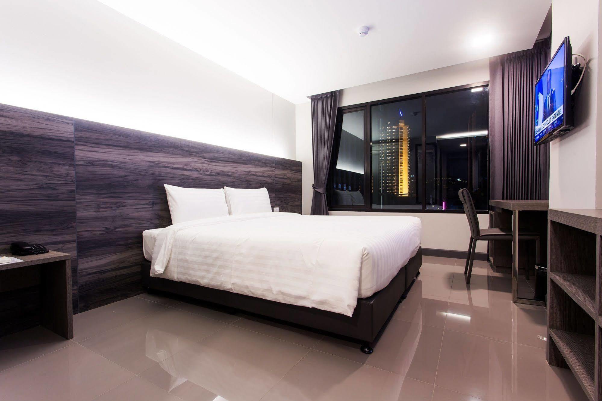Spenza Hotel Bangkok Luaran gambar